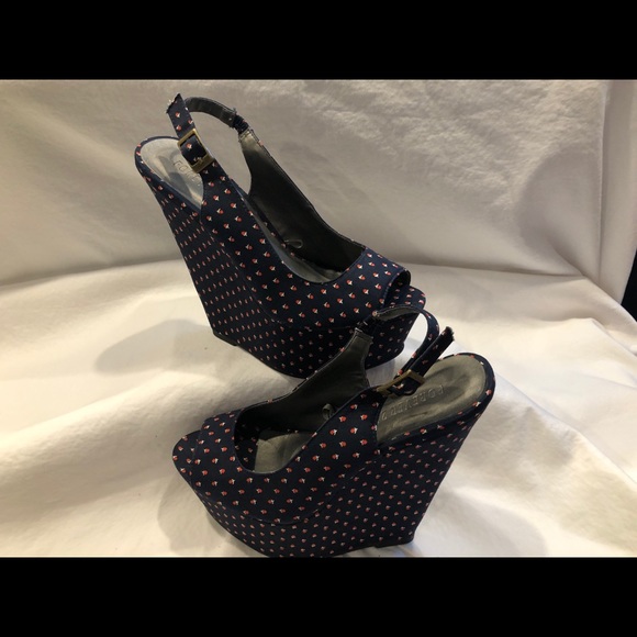 Shoes - Picture 1 of 1